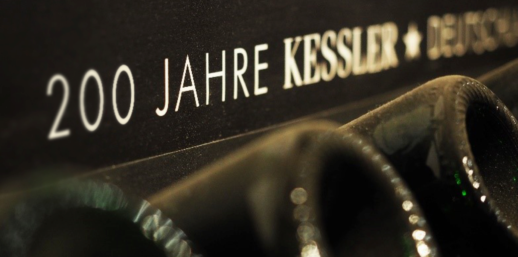 Kessler Sekt Bar: Historische Sektflaschen und 200 Jahre Tradition der ältesten Sektkellerei Deutschlands