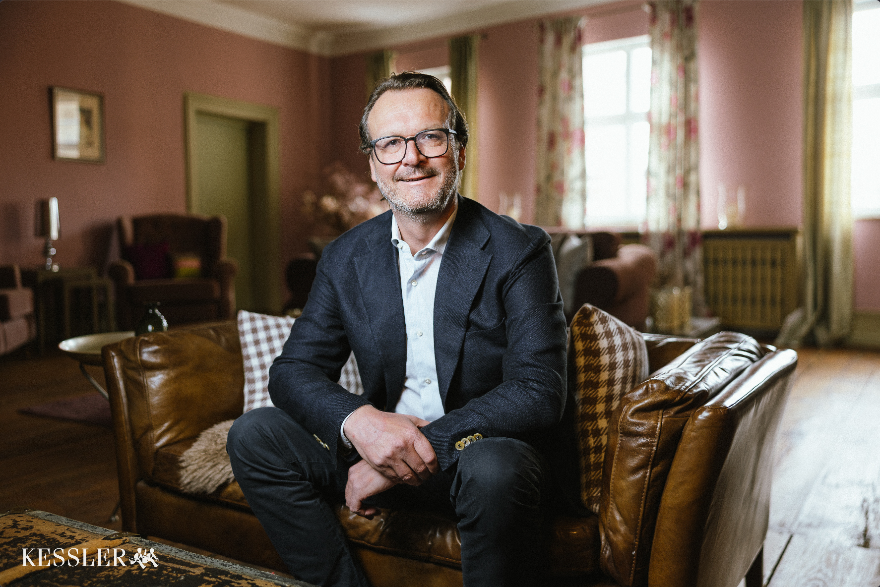 Christopher Baur, CEO von KESSLER, in der Beletage des Stammhauses